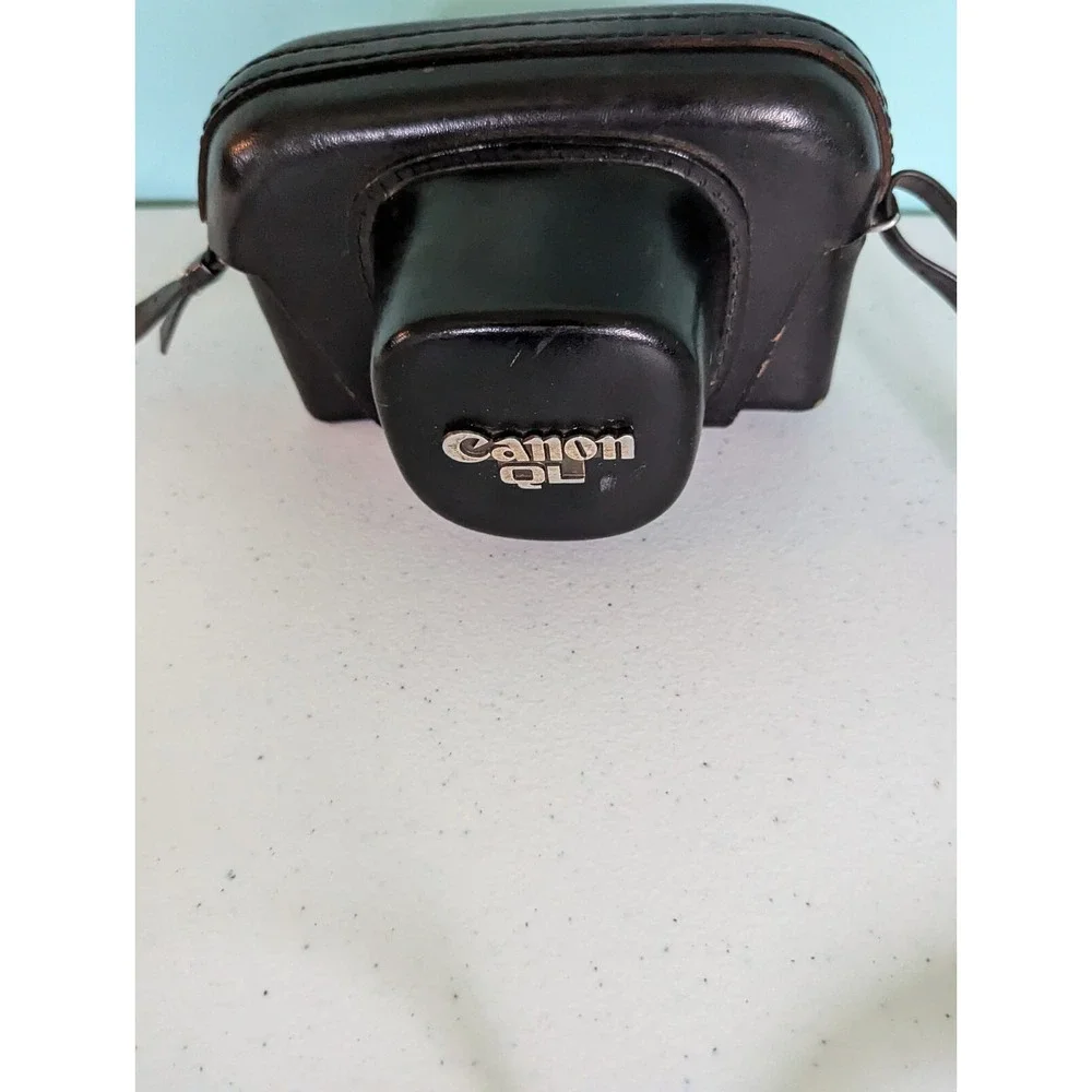 Cannon Canonet-QL19 35mm Untested Parts/Repair with Leather Case